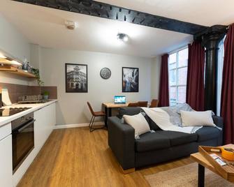 High Street Town House - Manchester - Living room
