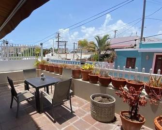 Kasa Charming Luna 2 Bedroom - San Juan - Balcony