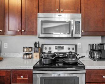 Private Home, Full Kitchen, Laundry & Wi-Fi! - Wasilla - Kuchyň