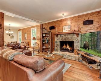 Stars Align Cottage - Relaxing Hot Tub Comfy Outdoor Seating More - Jasper - Huiskamer