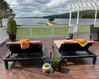 Beautiful Wisconsin Beach Retreat Lake Lucerne - Crandon - Balcony