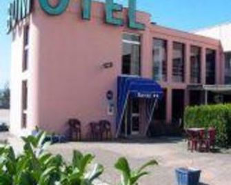 Hôtel Bomotel - Montluçon - Building