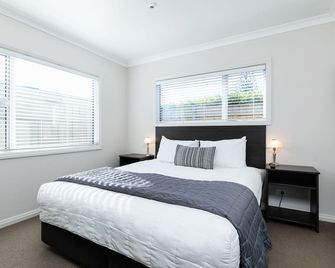 Beach Street Motel Apartments - ניו פלימאות' - חדר שינה
