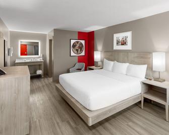 Ramada by Wyndham Kenner/New Orleans Airport South - Kenner - Schlafzimmer