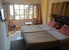 Mcleodganj Bed & Breakfast - Dharamshala - Soveværelse