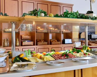Plaza Inn Leonberg - Leonberg - Buffet