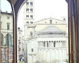 Suite King- La Corte del Re Suite Rooms - Arezzo - Balcón