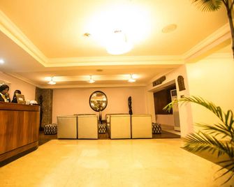 Hotel Bon Voyage - Lagos - Recepción