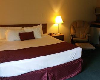 Round Barn Lodge - Spring Green - Bedroom