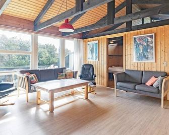 8 person holiday home in Vestervig - Vestervig - Sala de estar
