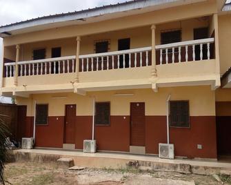 Hotel Gaussan - Bouaké - Building