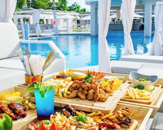 Playa Palmera Ocean View Apartments - Punta Cana