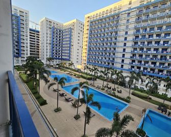 Sea Residences - Condo R Us - Manila - Pool