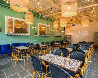 Zostel Mumbai - Mumbai - Restaurant