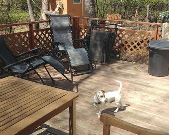 Well Appointed A-frame Cabin at Oak Lake Resort - Oak Lake - Balkon