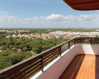 Apartamento nuevo junto a la playa , vistas al mar - Punta Umbría - Balcon