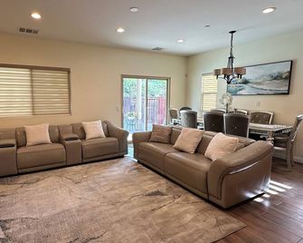 Poolside Retreat Near Cabazon, Palm Springs & Casino Morongo - Beaumont - Soggiorno