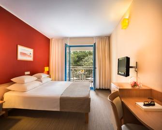 Valamar Koralj Hotel - Krk - Schlafzimmer