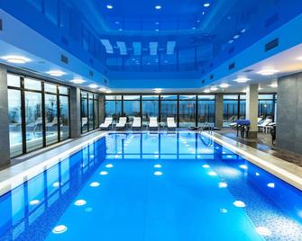 Sevsamora Resort & Spa - Saguramo - Piscina