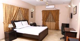Luxury Inn - Karachi - Bedroom