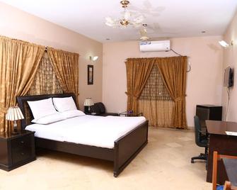Luxury Inn - Karachi - Bedroom