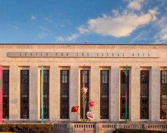 Minutes to The Parthenon Nashville! 2 Pet-friendly Units w/ Free Breakfast, Pool - Brentwood (Tennessee) - Edifício
