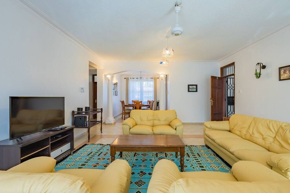 Pahali Kati ( A Centred Place) - Mombasa - Living room