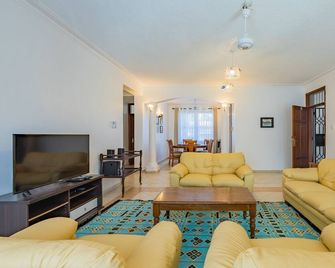 Pahali Kati ( A Centred Place) - Mombasa - Living room