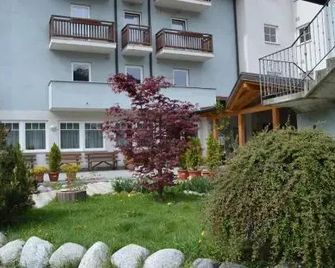 Hotel Santoni - Fucine - Building