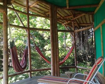 Bamboo House In Lush Tropical Vegetation - Santa Marta - Balcon