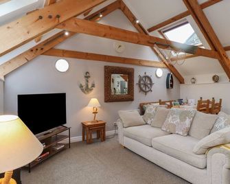 The Boathouse Seahouses - Seahouses - Living room