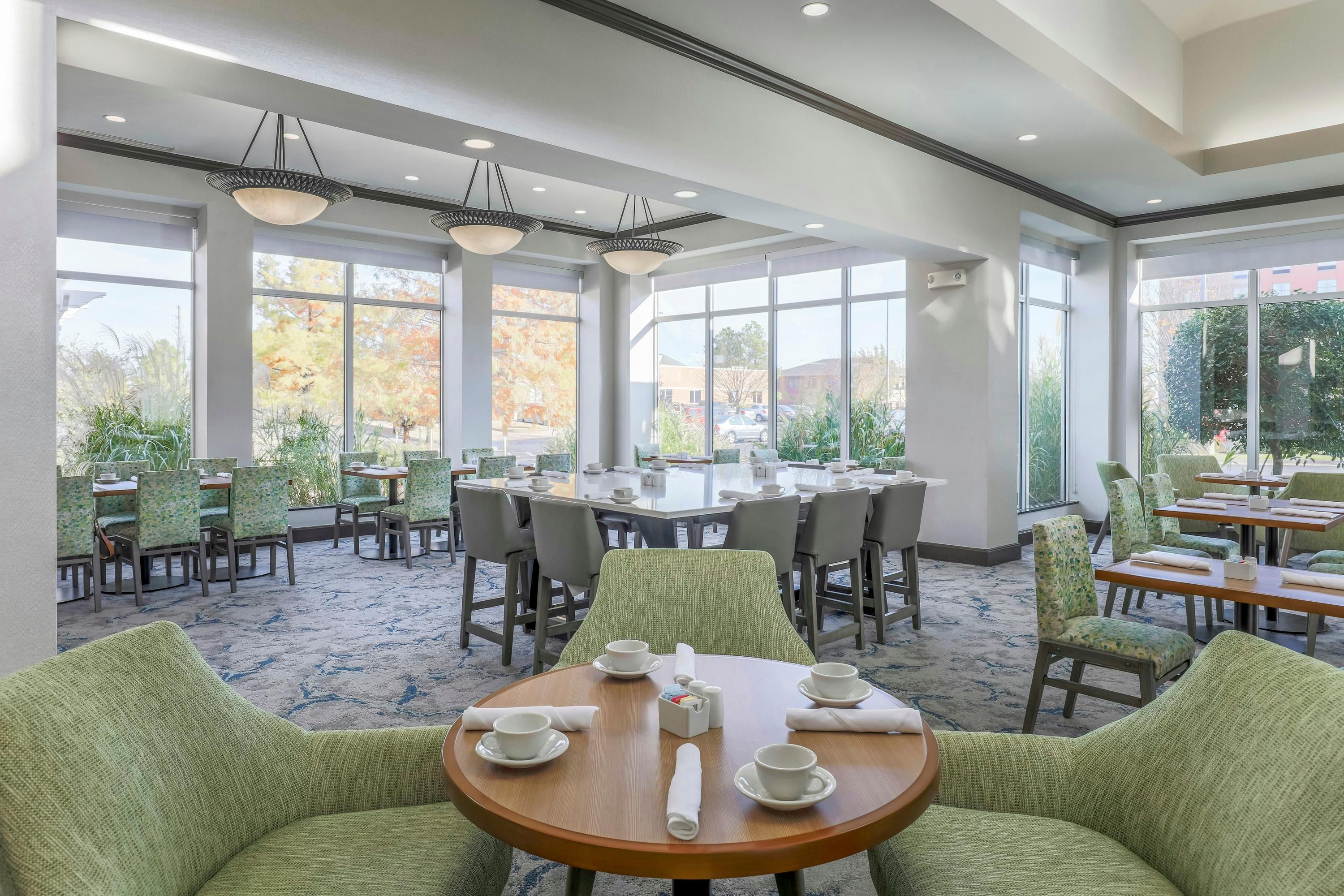 Hilton Garden Inn Tulsa South - טולסה - מסעדה