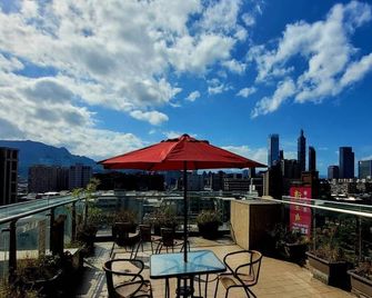 Capital Hotel Songshan - Taipei City - Balcony