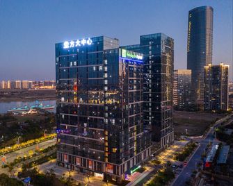 Holiday Inn Express Nanchang Riverside by IHG - נאנצ'אנג - בניין