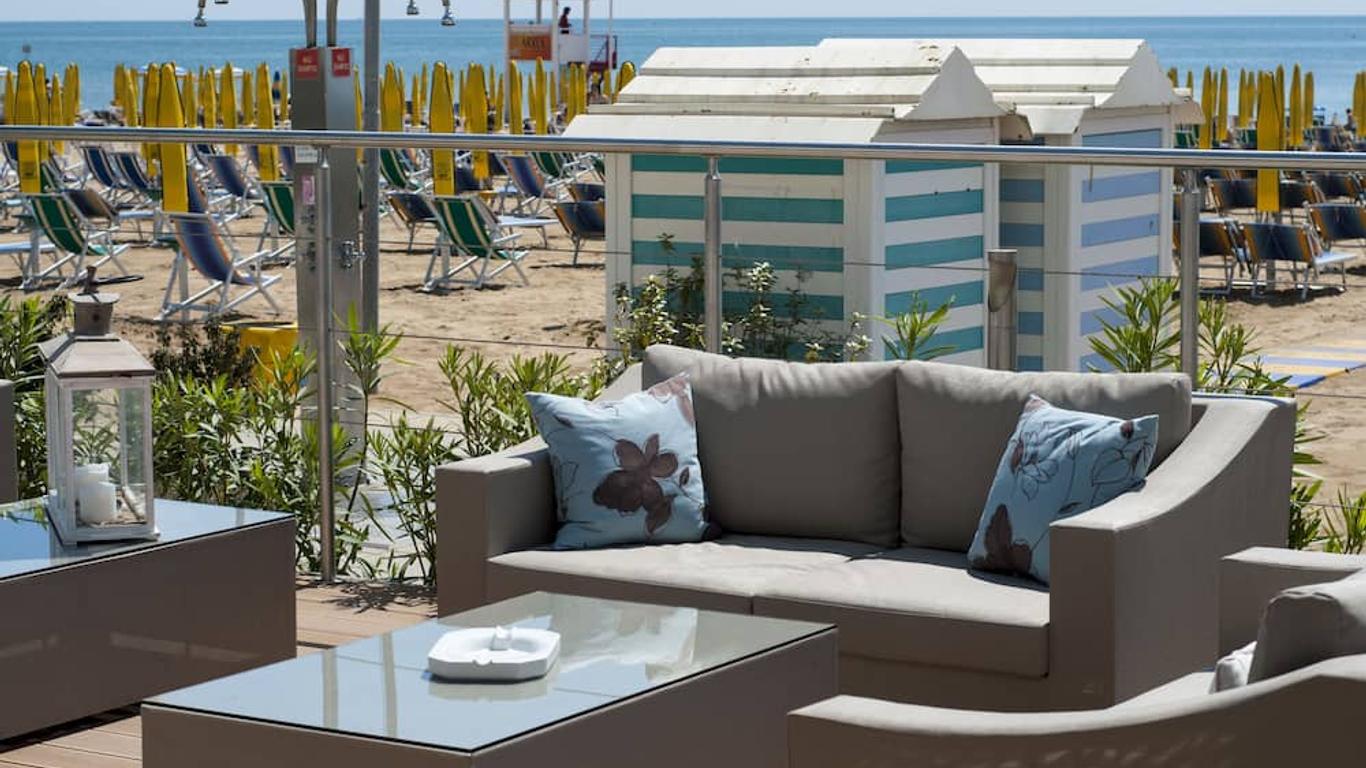 فيدي ميرامار آند دلفينو