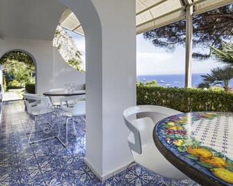 Lhp Suite Capri Villa La Giara - Capri - Innenhof