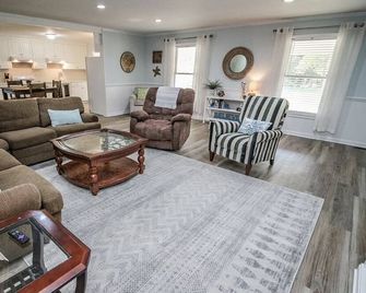 Holden onto Summer - Supply - Living room