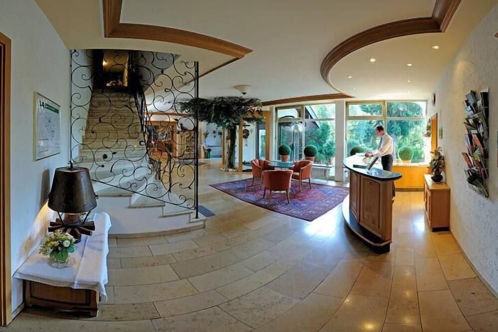 Wald-Cafe - בון - לובי