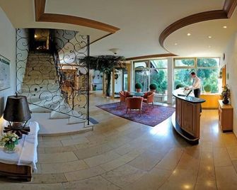 Wald-Cafe - בון - לובי