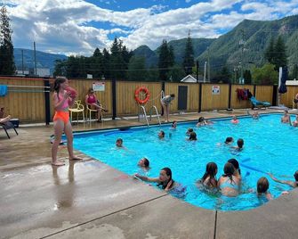 Paradise Motel - Sicamous