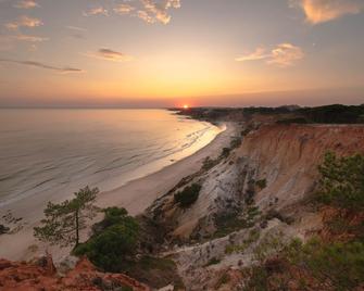 Pine Cliffs Ocean Suites, a Luxury Collection Resort & Spa, Algarve - Albufeira