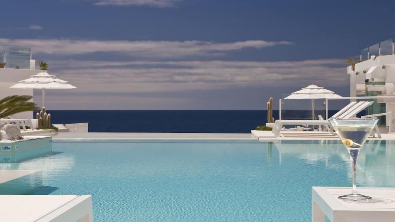Lani's Suites de Luxe - Adults Only