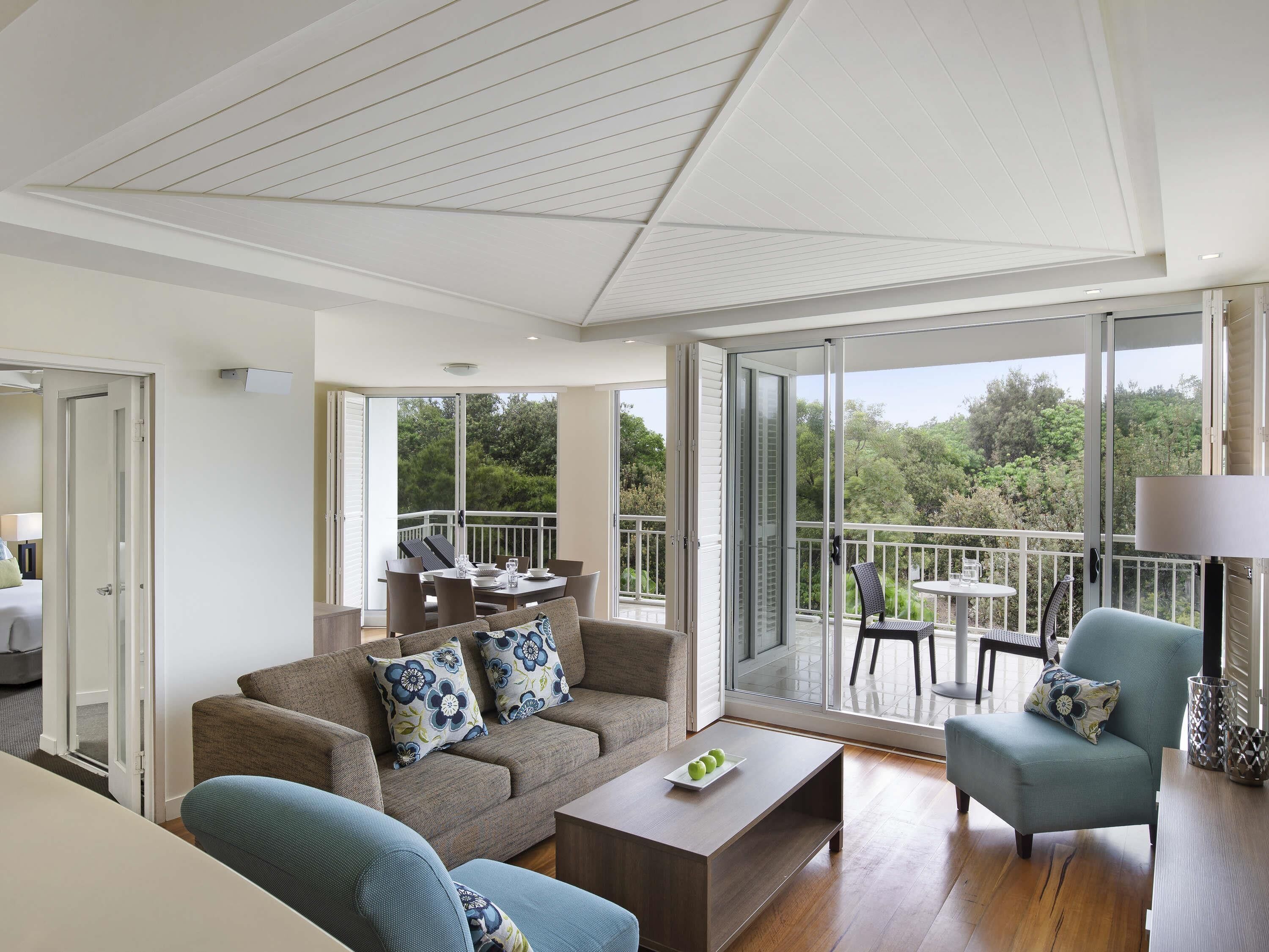 مانترا أون سولت بيتش