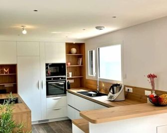 Maison Avec Piscine - Sciez - Kitchen