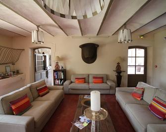 Domaine Des Clos - Beaucaire - Living room