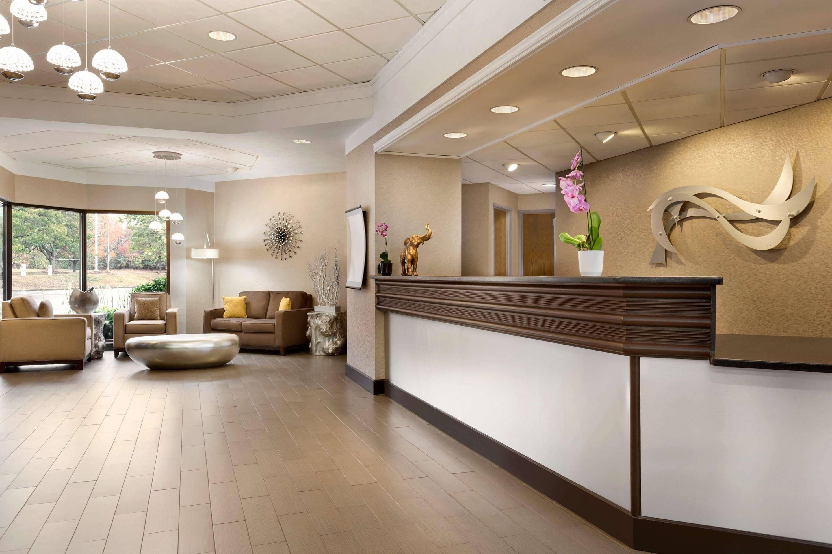 Radisson Hotel Akron/Fairlawn - אקרון - לובי