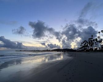 Haley Hotel - Santa Barbara - Beach