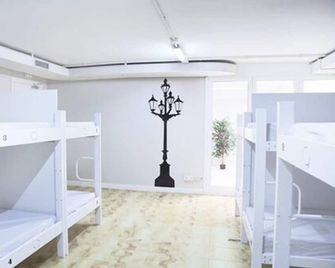 Hola Hostal Eixample - Barcelona