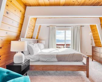 Chickadee by AvantStay | Modern A-Frame Cabin - Tahoe City - Habitación