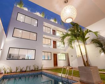 Estreno Increíble Dpt con Piscina en Pulpos - Lima - Building